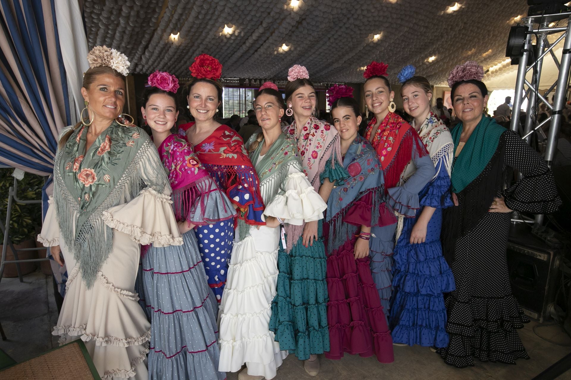 La alegría crece en intensidad en las casetas el miércoles de Feria de Córdoba, en imágenes