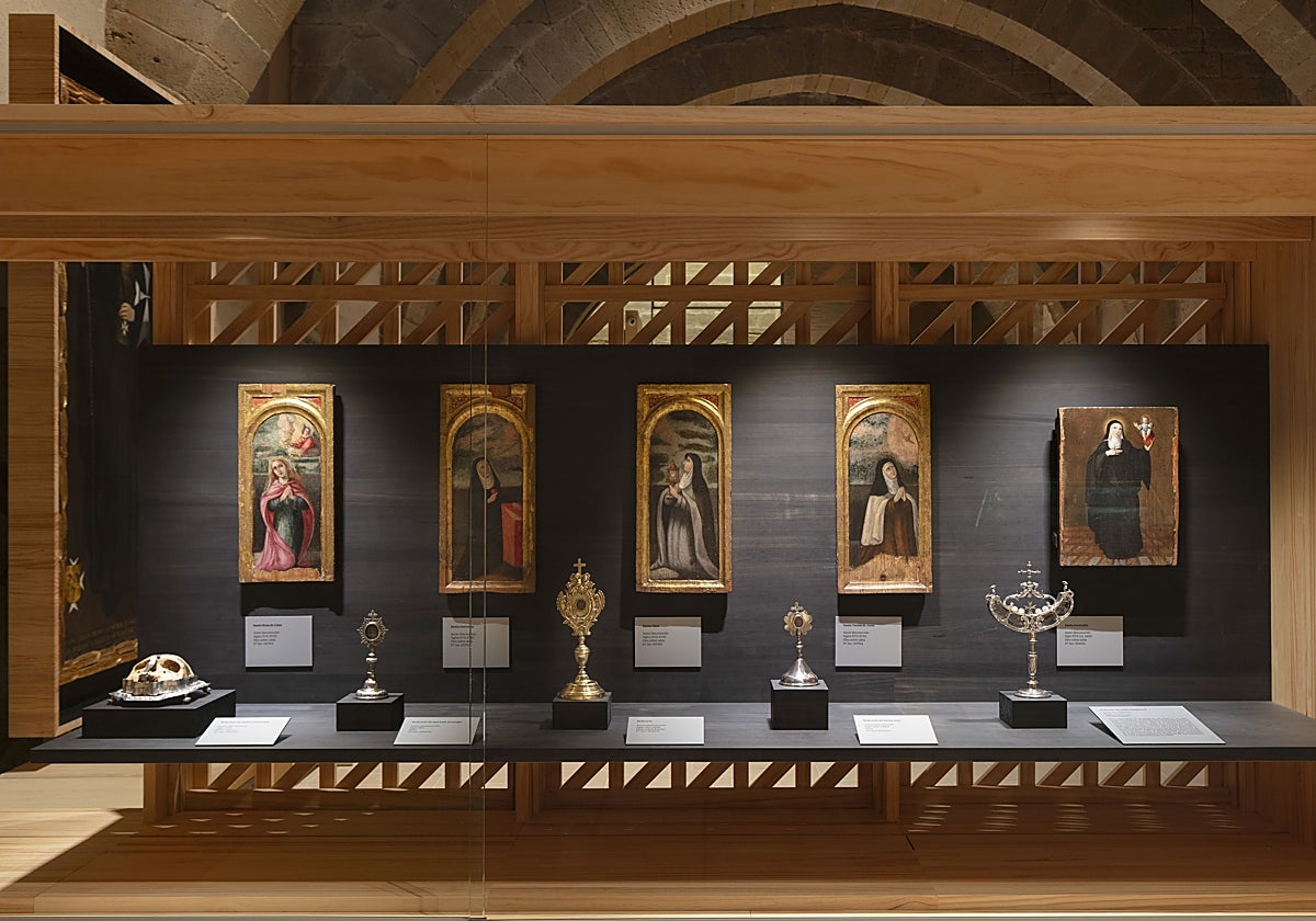 Interior de la sala expositiva del Real Monasterio de Santa María de Sijena (Huesca)