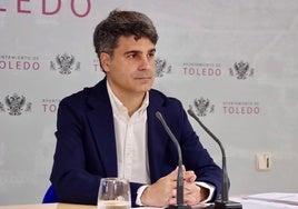 El alcalde está «en conversaciones» con Defensa para desbloquear la construcción de viviendas en Santa Bárbara