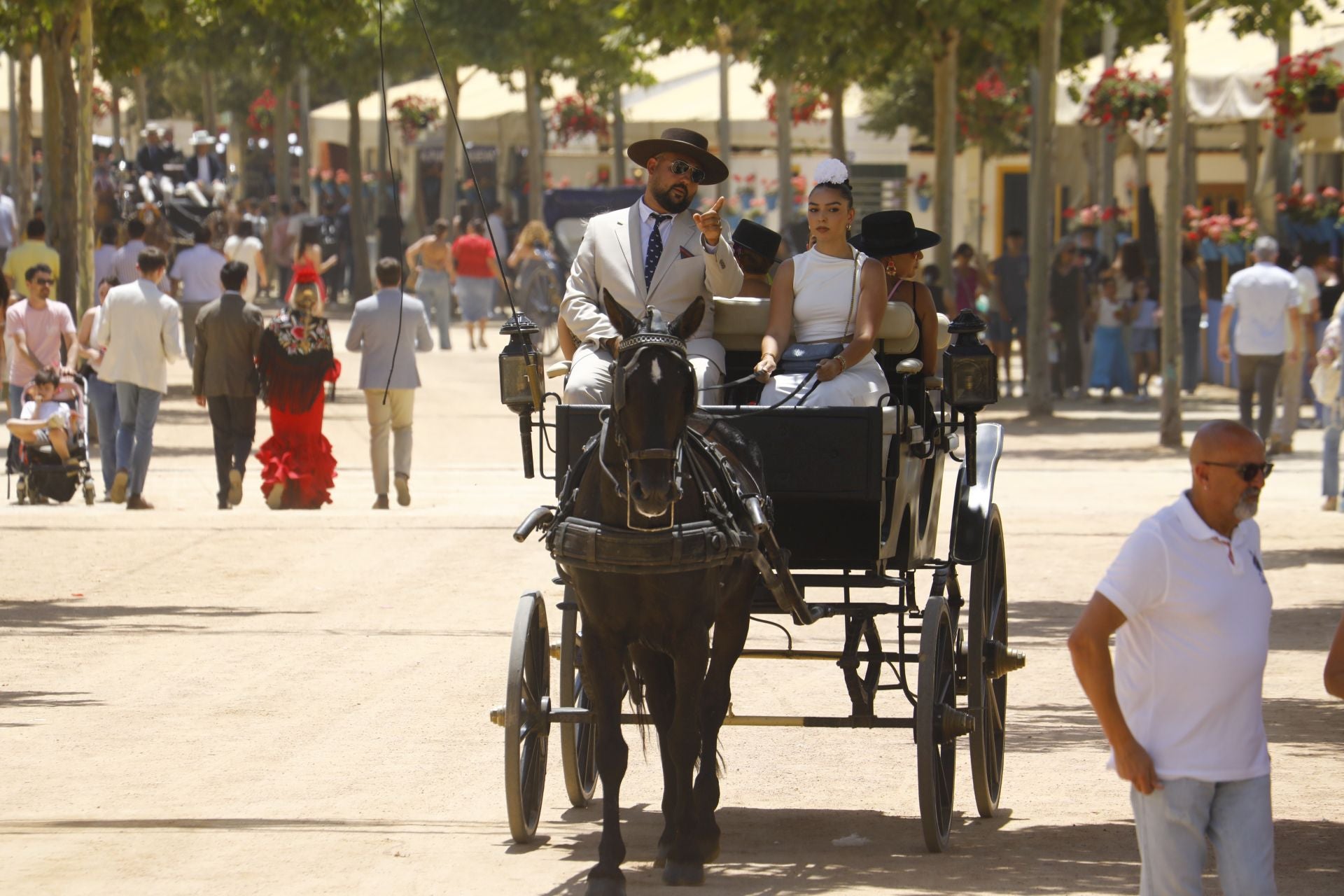 El ambiente del Jueves de Feria en Córdoba, en imágenes