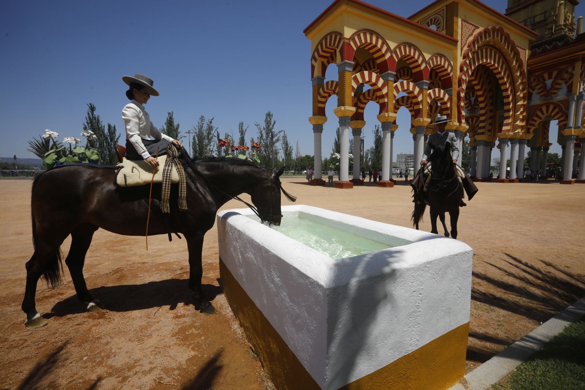 El ambiente del Jueves de Feria en Córdoba, en imágenes