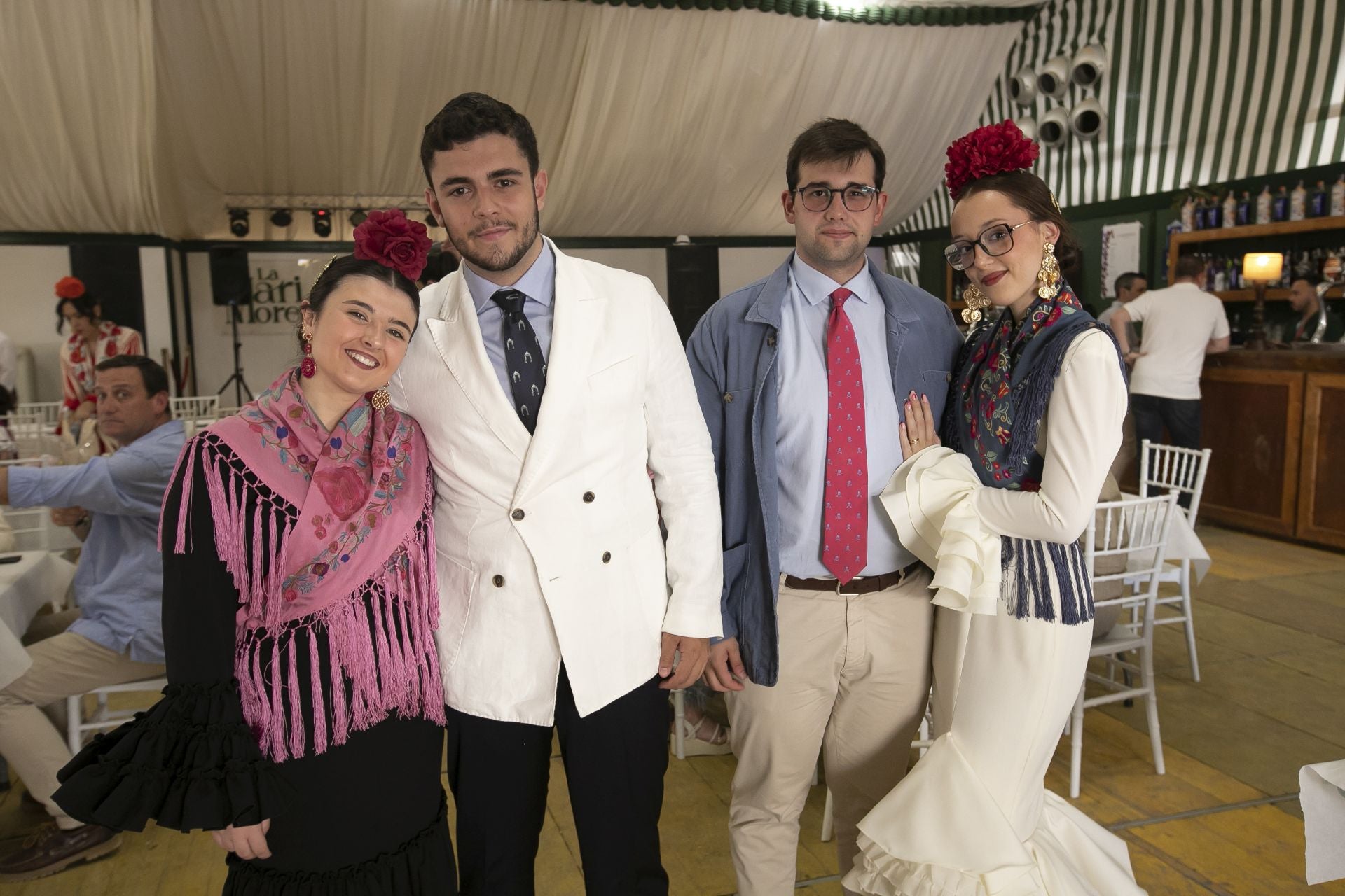 El animado ambiente en las casetas el jueves de la Feria de Córdoba, en imágenes