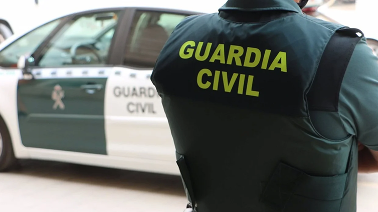 Cae un grupo criminal que robaba a personas mayores en Navarra mediante el 'abrazo cariñoso'