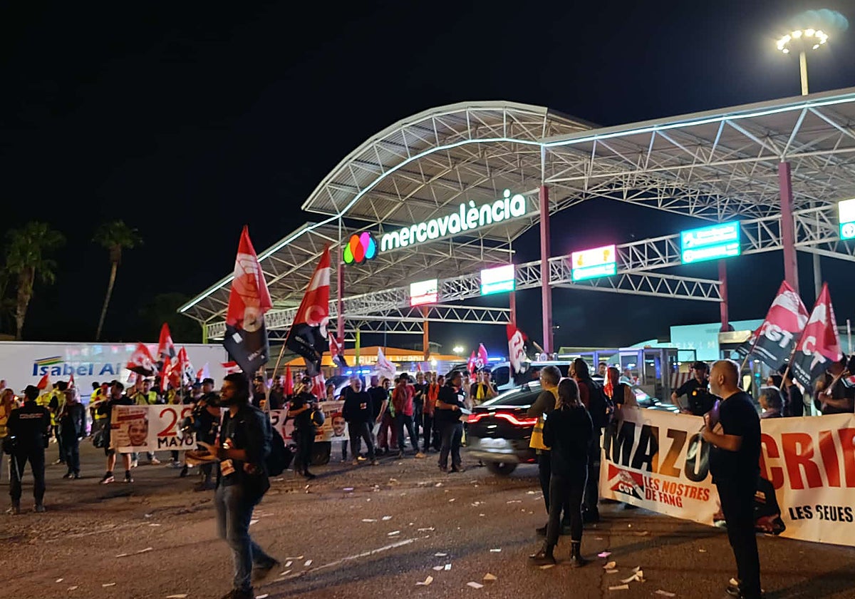 Piquete en Mercavalencia por la huelga general del 29 de mayo