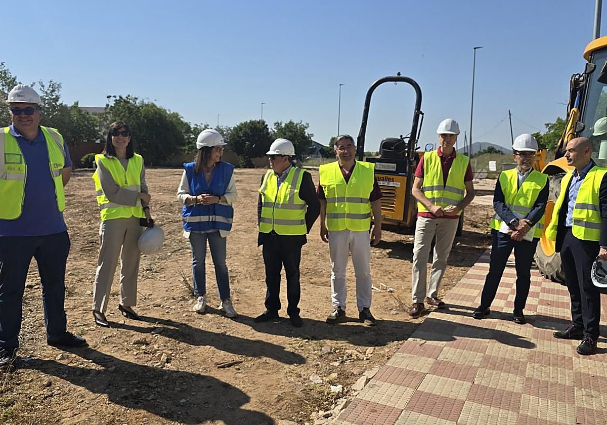Autoridades visitan la zona donde se llevarán a cabo las obras