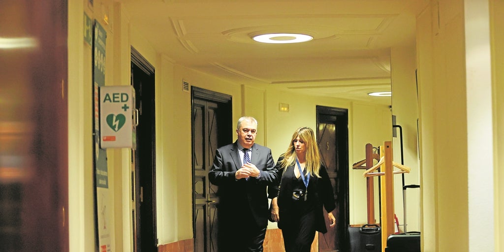 La UCO sólo analiza los contactos de la trama Koldo con Cerdán