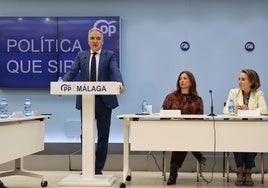 Bendodo señala a Sánchez como «jefe de la mafia» y tilda de «tomadura de pelo» el libro que ha anunciado Leire Díez
