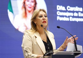 Carolina España: «Al frente de Gobierno y del PSOE hay una banda con métodos mafiosos y están espiando al Ejecutivo andaluz»