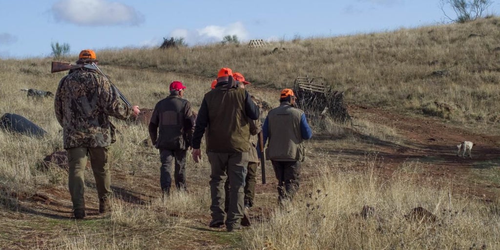 Publicados los períodos hábiles de caza para la temporada 2025/26 en Castilla-La Mancha