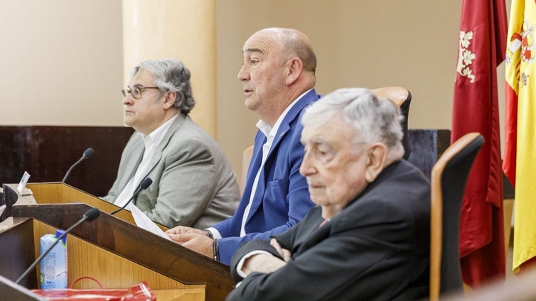 'Getsemaní', de Arturo de Vicente, ganador de la trigésimo quinta edición del Premio de Poesía Jaime Gil de Biedma