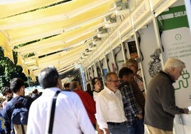 El Retiro se mantendrá abierto tras la mejora de las previsiones meteorológicas el día de la inauguración de la Feria del Libro