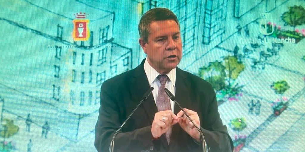 Page dice que «la política en España está enferma» y defiende los pactos PP-PSOE para que el país avance