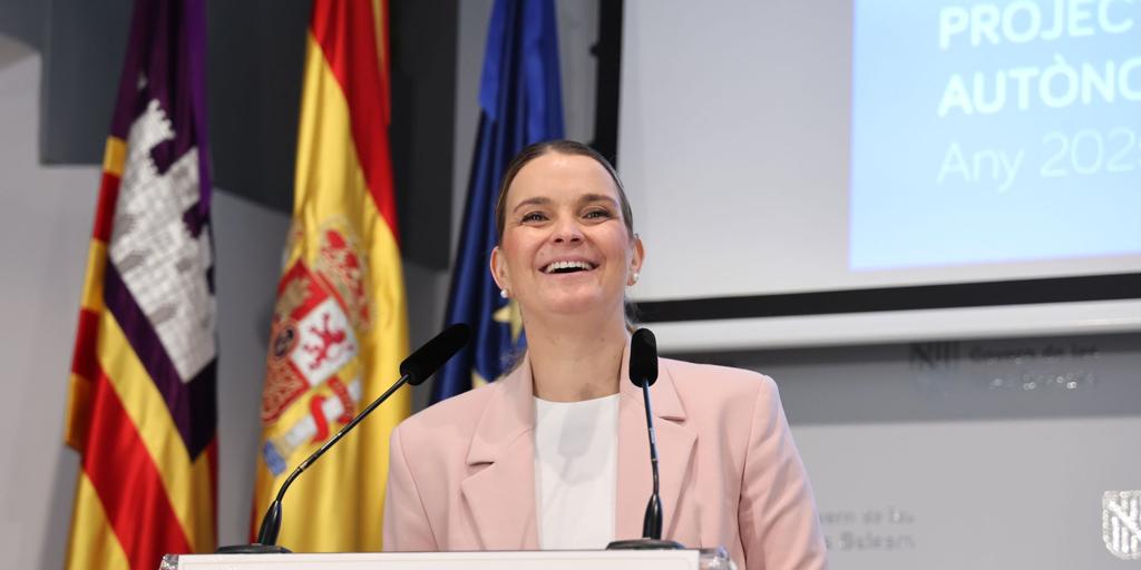 Prohens sella un acuerdo con vox apoyado en la inmigración, la lengua y el pacto verde para aprobar los presupuestos de baleares