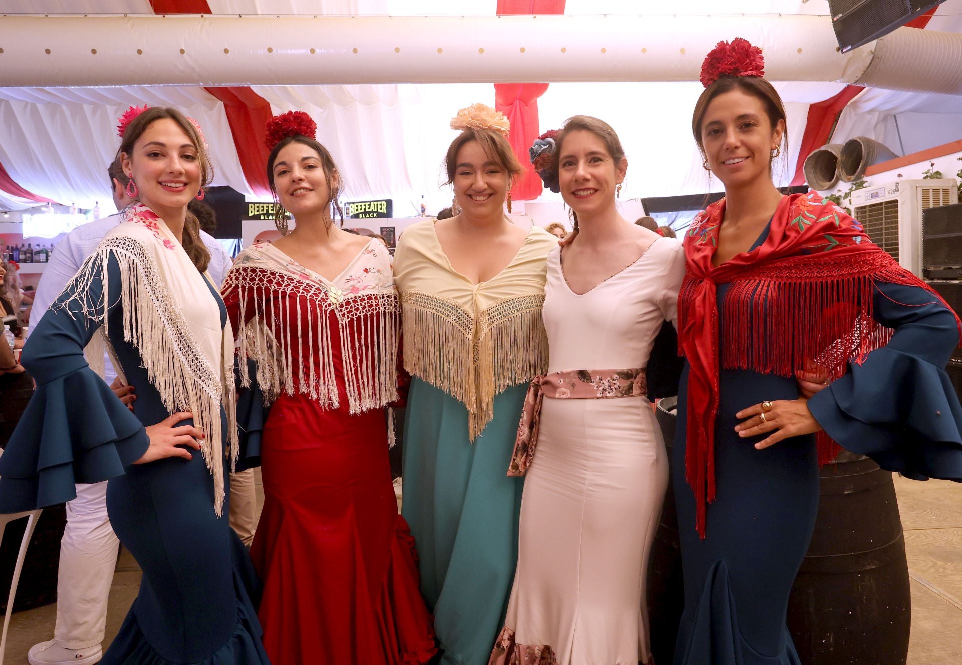 El animado ambiente de las casetas el último sábado de la Feria, en imágenes