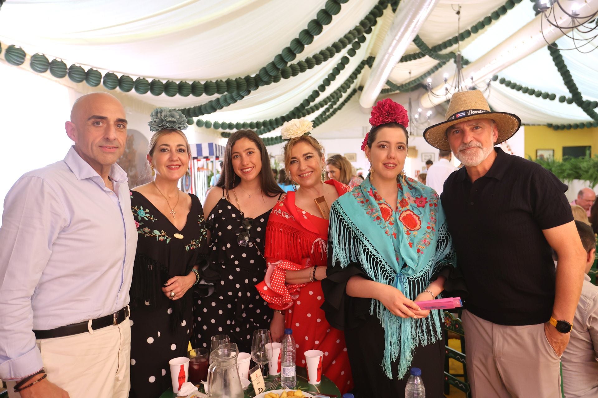 El animado ambiente de las casetas el último sábado de la Feria, en imágenes