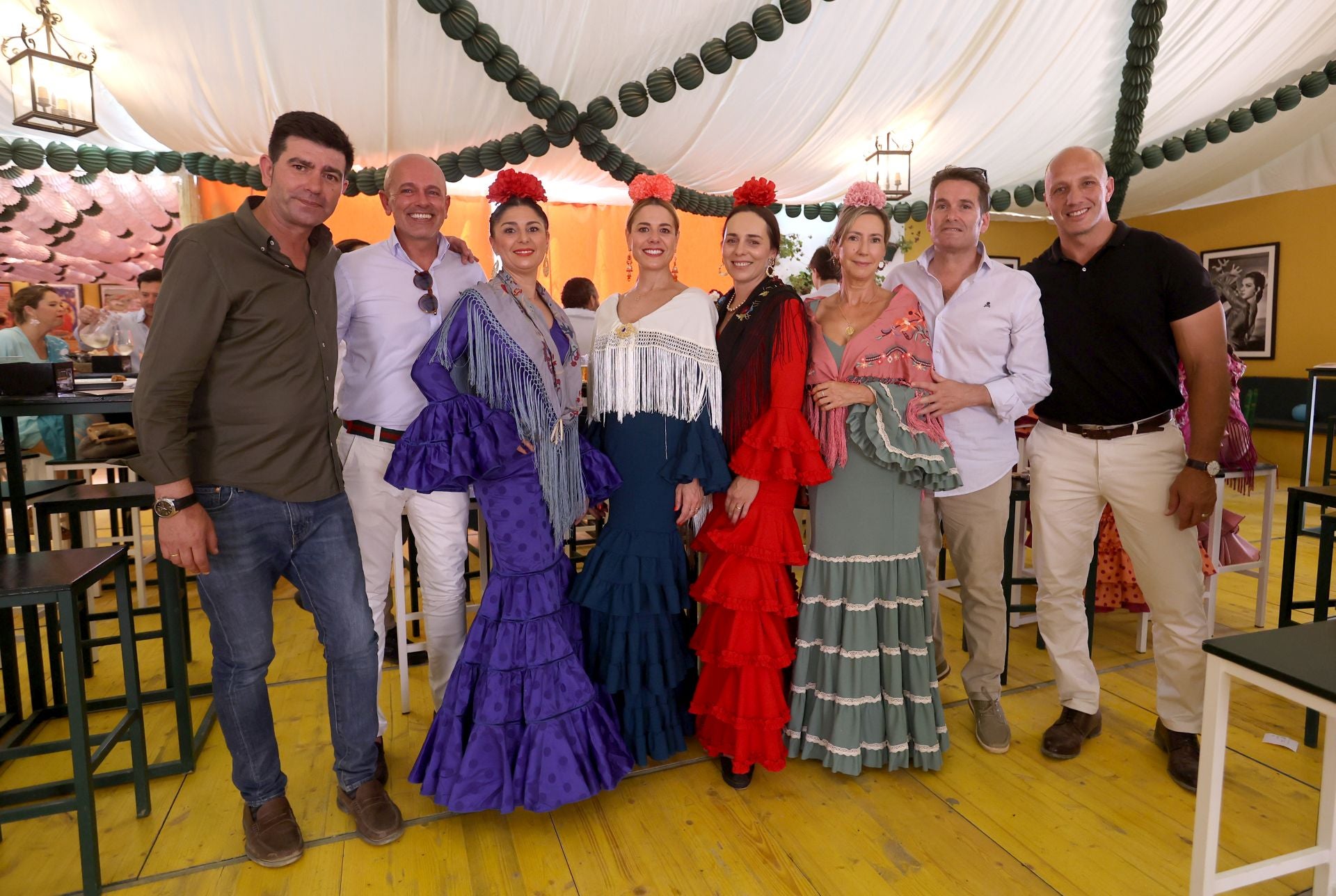 El animado ambiente de las casetas el último sábado de la Feria, en imágenes