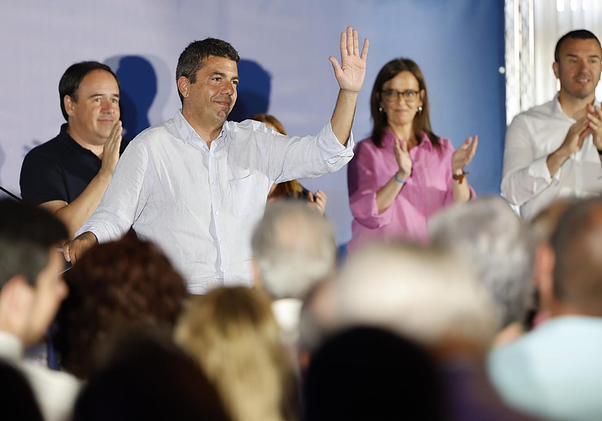 Imagen del presidente de la Generalitat, Carlos Mazón, en el comité del PP en Náquera
