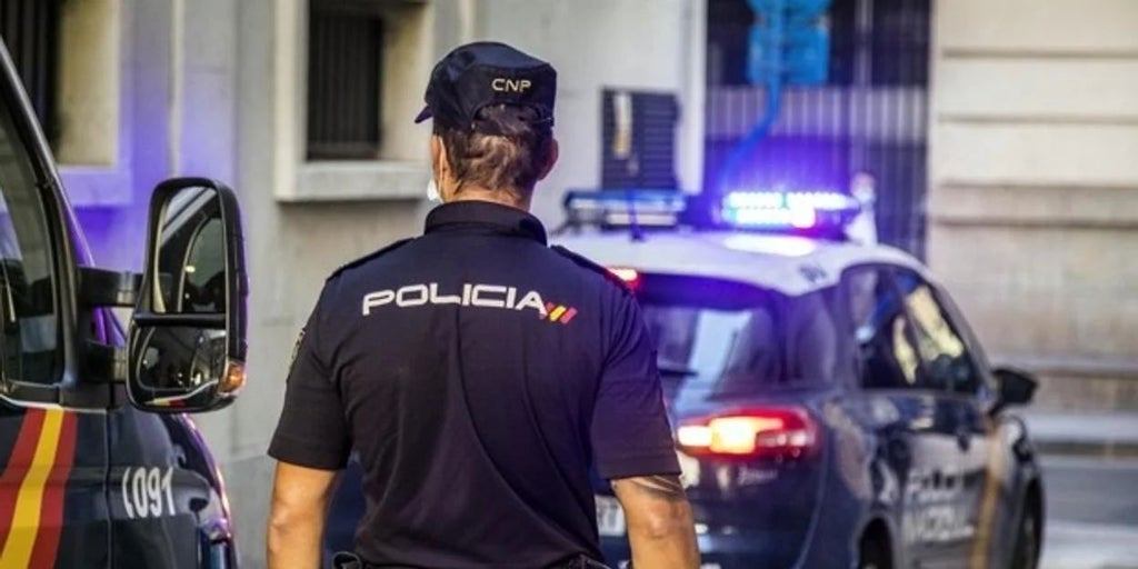 Mata a su padre y arrastra su cuerpo por la calle en vélez-málaga