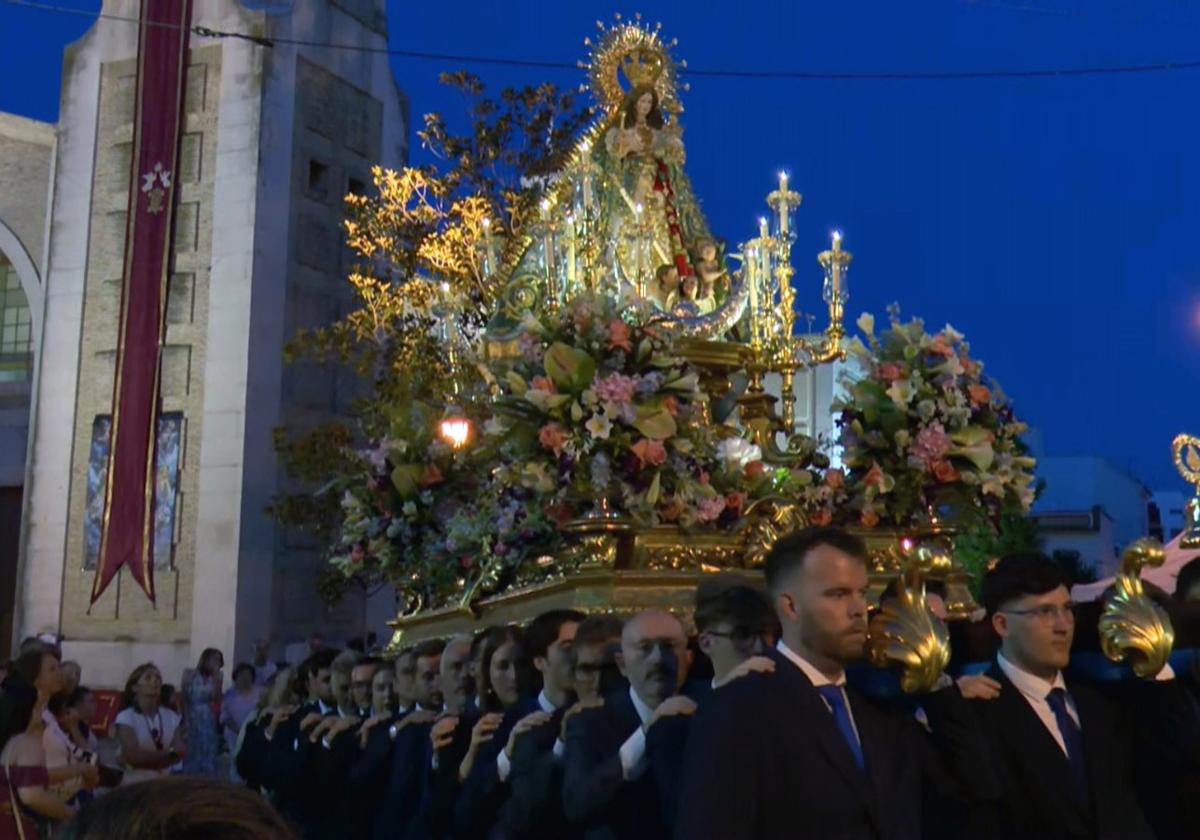 La Inmaculada Concepción durante su procesión extraordinaria este sábado