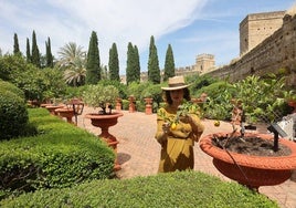 El impresionante Jardín del Palacio de Portocarrero de Palma del Río, en imágenes