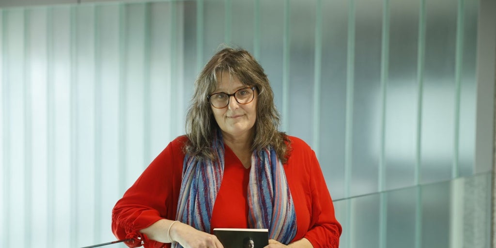 La escritora Llerena Perozo: «Me apetecía mucho lanzar al aire la pregunta de si hay crímenes aceptables»