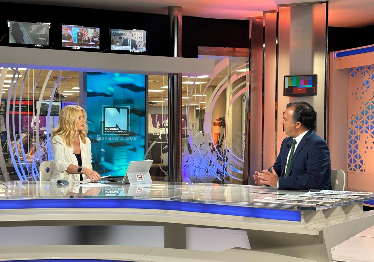 David Moreno, presidente del grupo parlamentario de Vox en las Cortes regionales, durante la entrevista en CMM Media