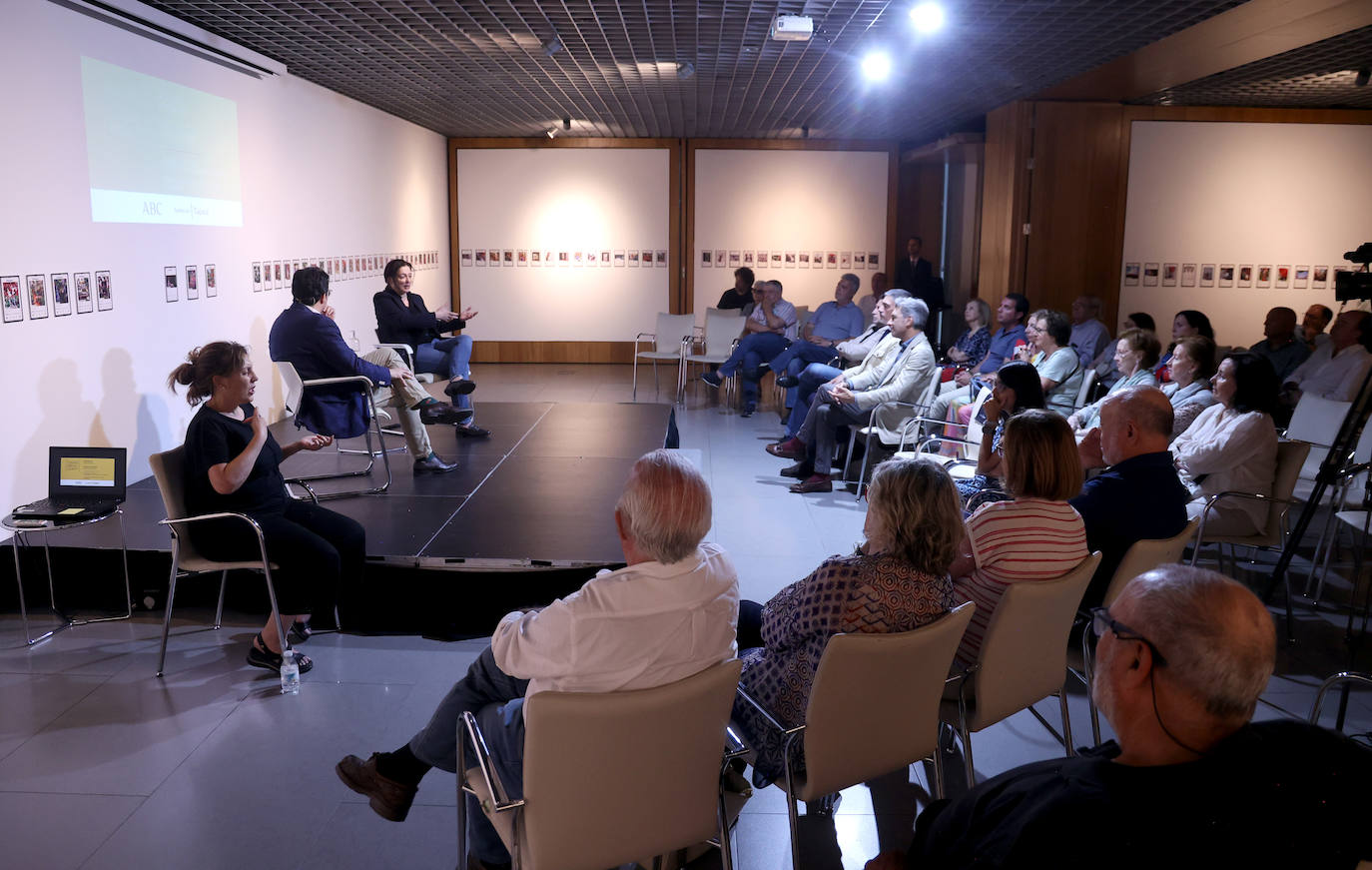 La intervención de Rosa Belmonte en el ciclo Opinión Abierta en Córdoba, en imágenes