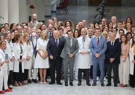 La visita del presidente de la Junta al hospital Reina Sofía de Córdoba, en imágenes