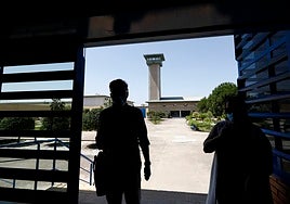 Los funcionarios de la prisión de Córdoba piden el traslado de un recluso reincidente en sus agresiones