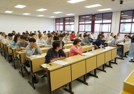 Así ha sido el examen de Lengua y Literatura de la Selectividad en Castilla y León: un comentario de texto sobre el «clasismo» de la universidad privada