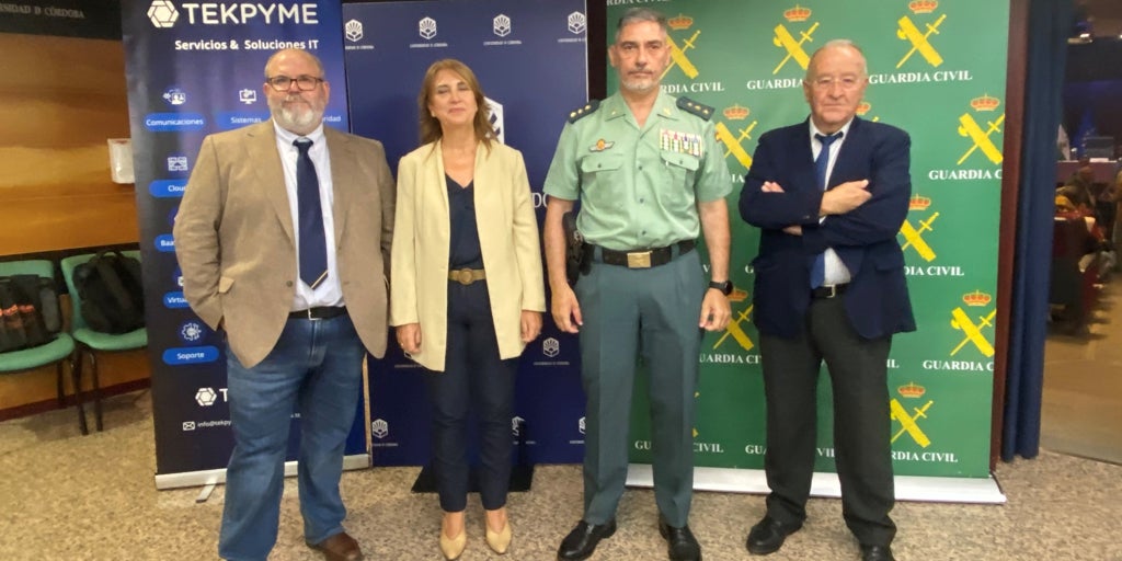 La guardia civil de córdoba da consejos a las empresas para frenar la cibercriminalidad
