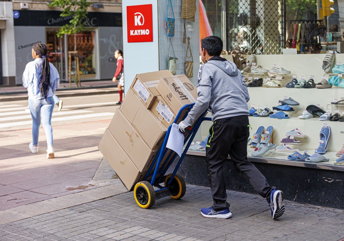 El número de extranjeros desempleados registrados en Aragón en mayo se ha situado en 10.229 (un 20,74 % de total de parados)