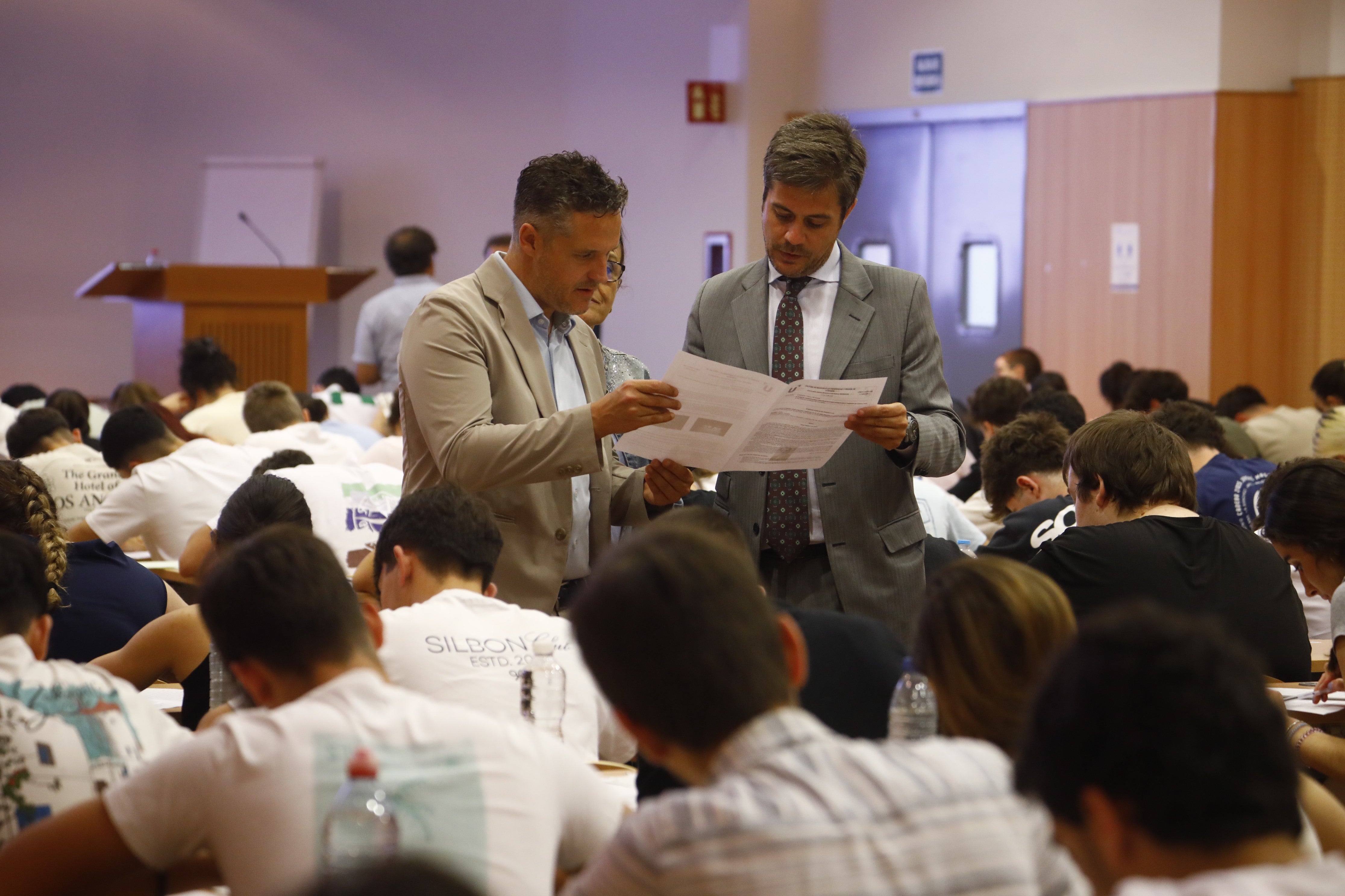 Las mejores imágenes del inicio de la Selectividad 2025 en Córdoba