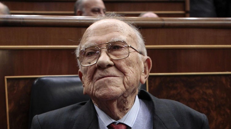 Vox pedirá que se retire a Santiago Carrillo el título de Hijo Predilecto de Gijón