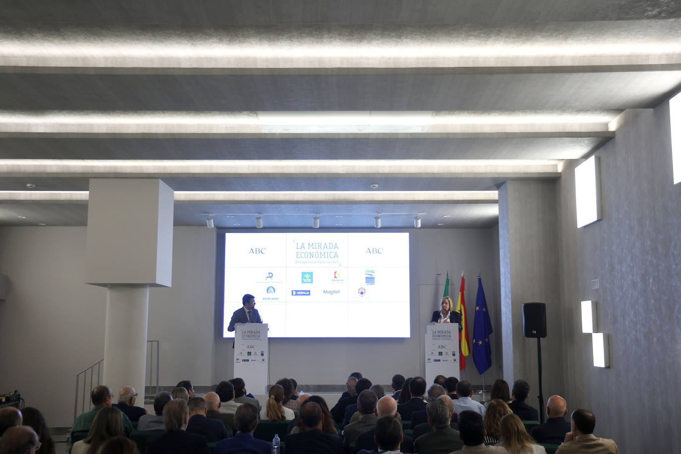 La participación de la viceconsejera de Agricultura en la Mirada Económica, en imágenes