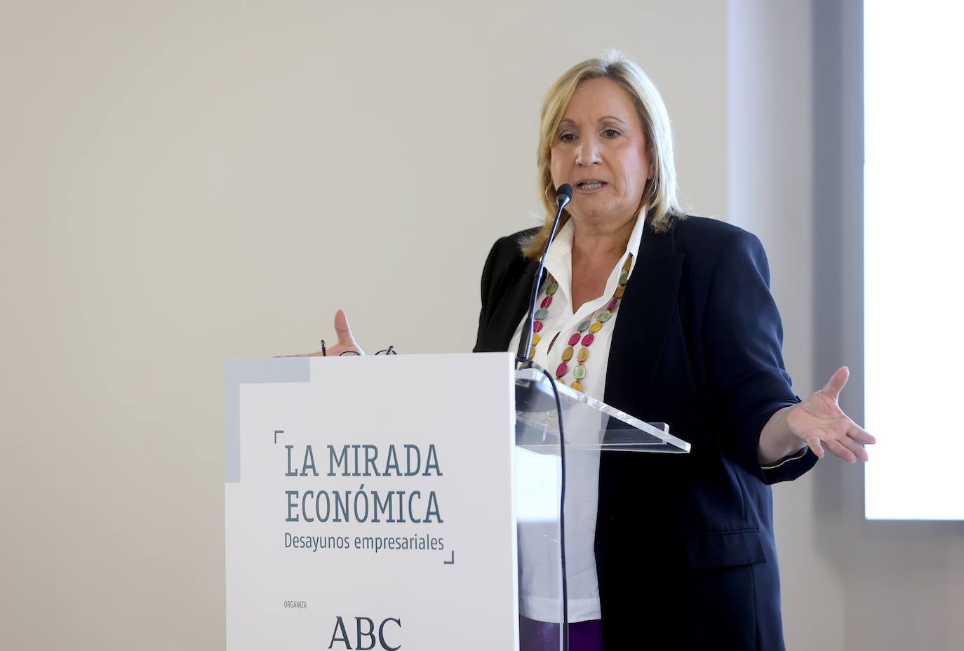 La participación de la viceconsejera de Agricultura en la Mirada Económica, en imágenes