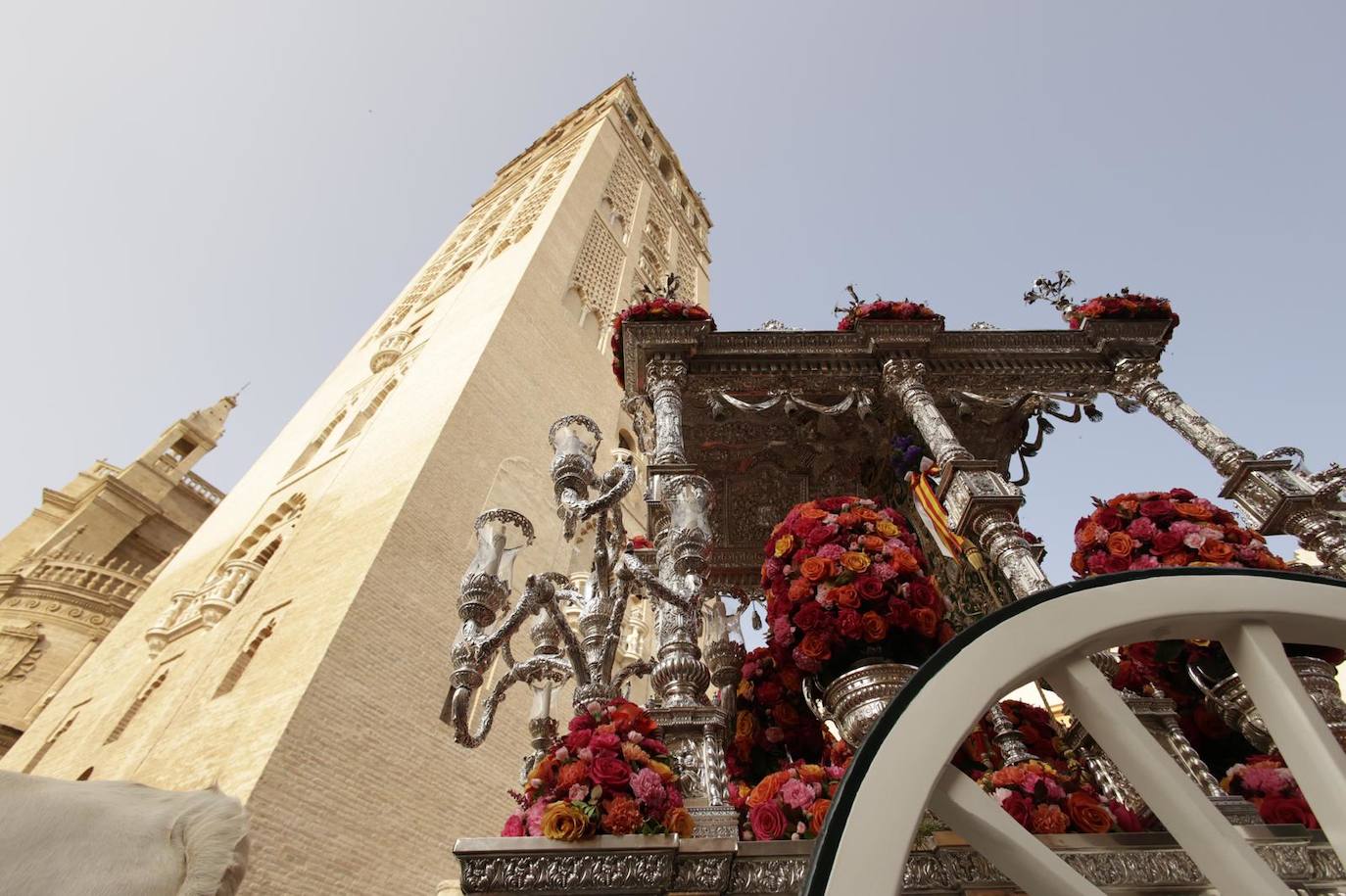 Salida de la Hermandad del Rocío de Sevilla en su peregrinación a la Aldea del Rocío