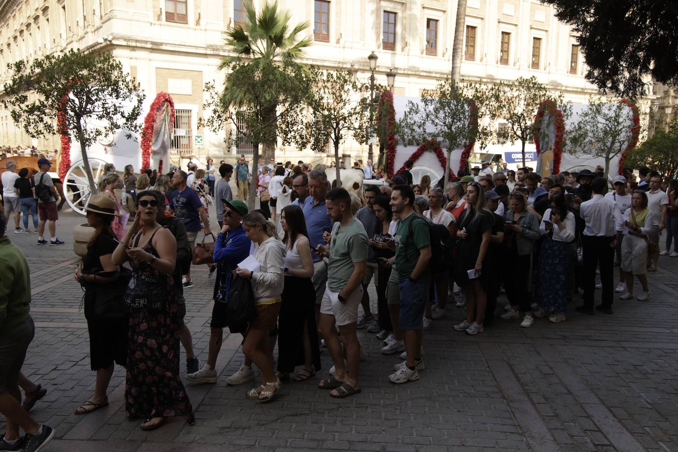 Salida de la Hermandad del Rocío de Sevilla en su peregrinación a la Aldea del Rocío