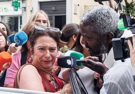 Leire Díez ofrece un cortafuegos al PSOE pero guarda la última palabra