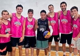 Locura en Valencia por la inesperada aparición de una estrella de reguetón en una pachanga de baloncesto