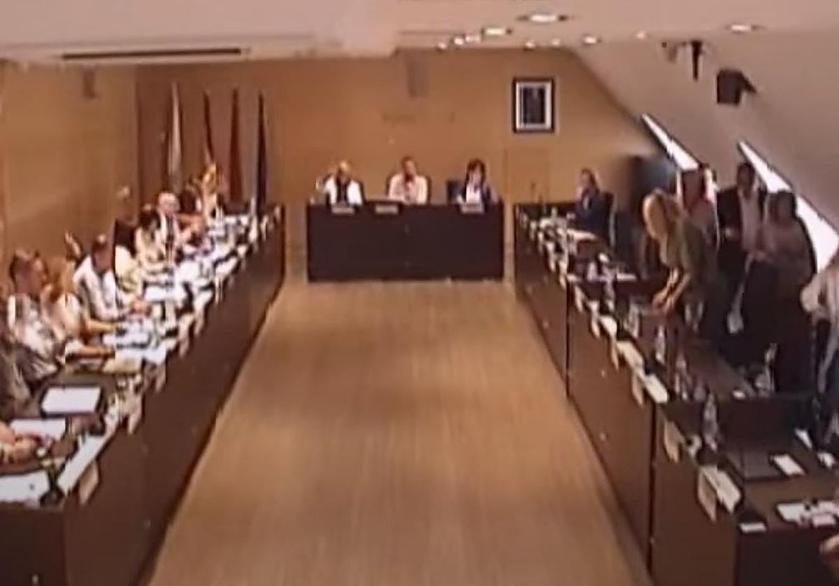 El PSOE de Arganda del Rey abandona el Pleno del Ayuntamiento para no votar una moción de apoyo a la UCO y a la Guardia Civil