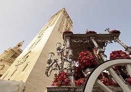 La hermandad de Sevilla ya camina hacia el Rocío, 75 años después de aquella primera vez