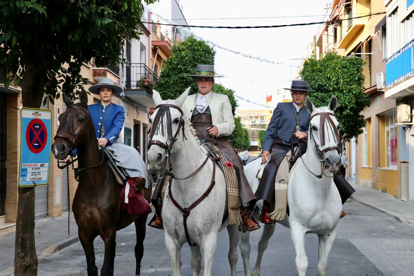Primeros momentos de la peregrinación de la Hermandad del Rocío del Cerro del Águila