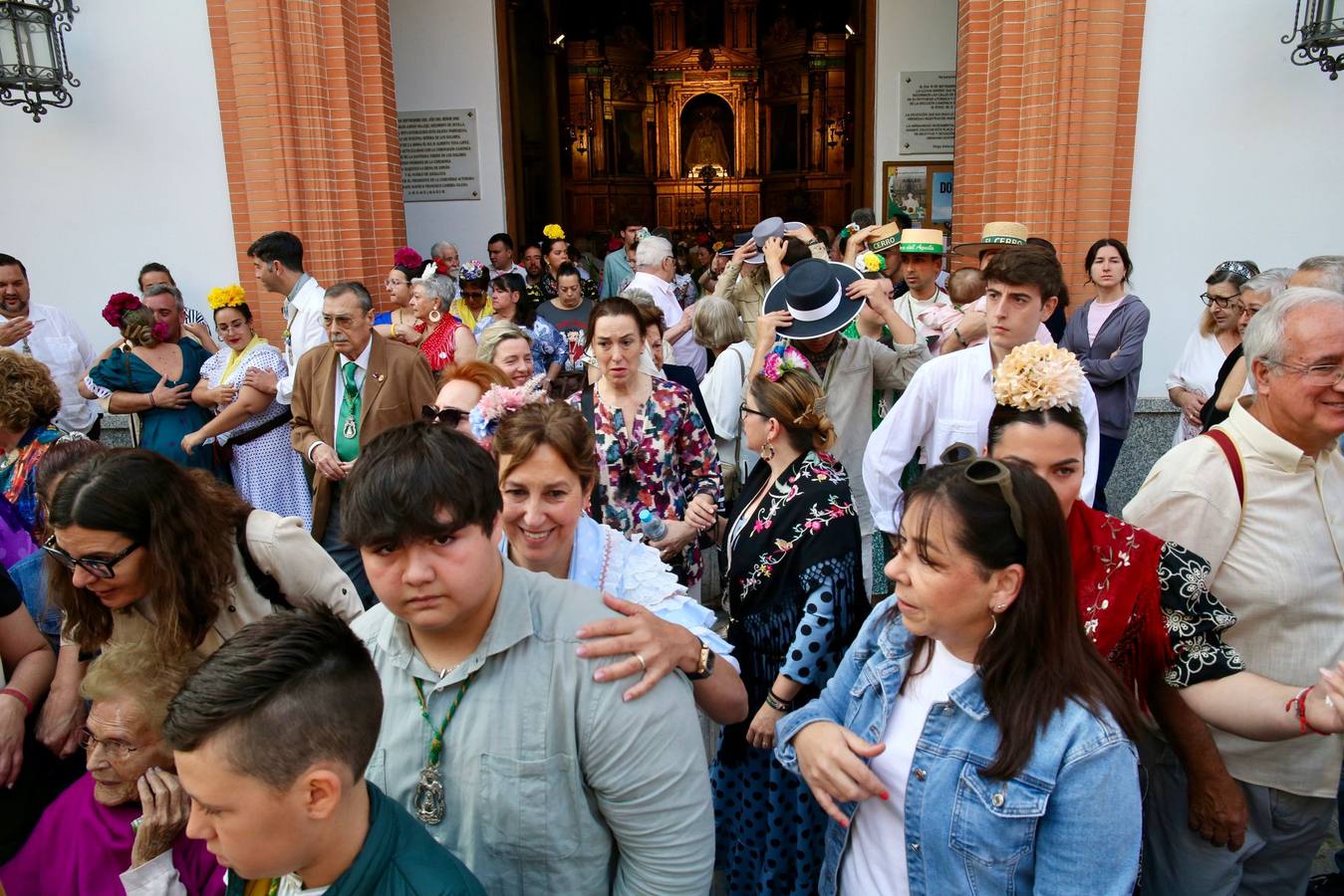 Primeros momentos de la peregrinación de la Hermandad del Rocío del Cerro del Águila