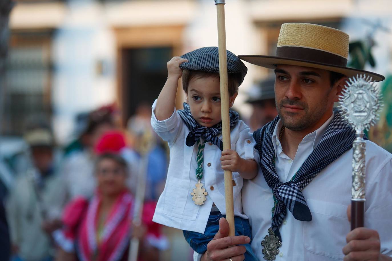 Salida de la hermandad de Pilas hacia la aldea del Rocío