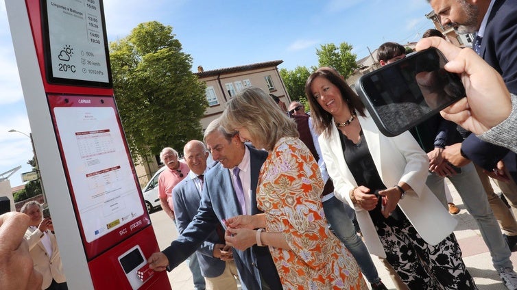 La Junta instalará 337 paradas de bus inteligentes distribuidas en las nueve provincias de Castilla y León