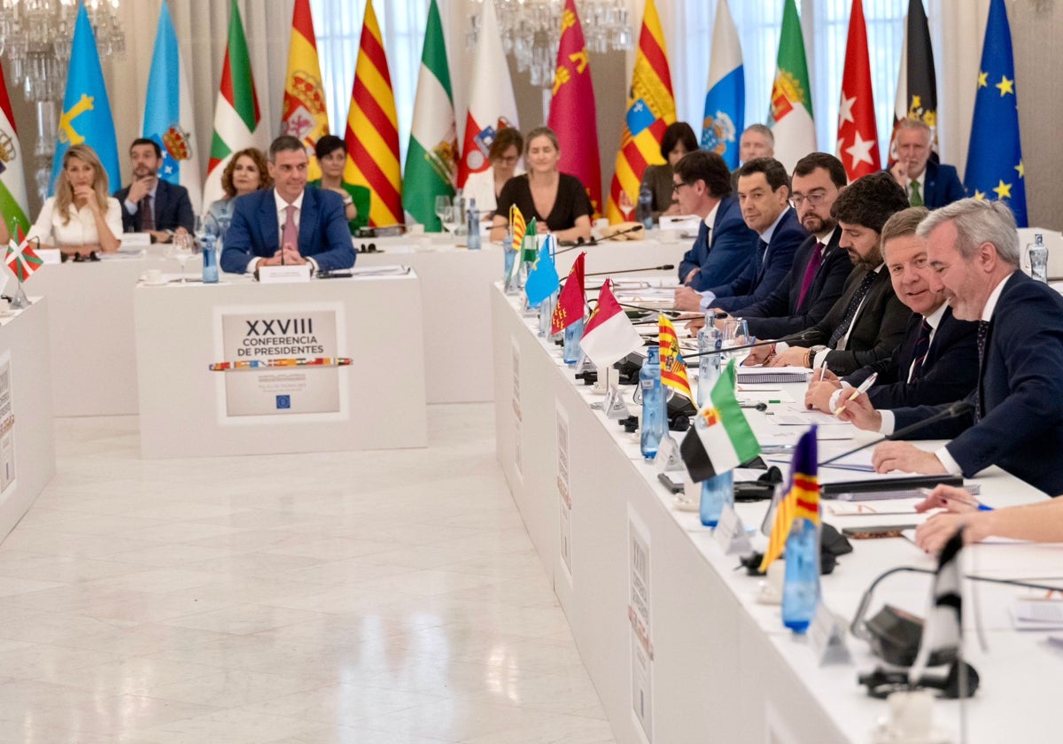 Jorge Azcón interviene este viernes 6 de junio en la Conferencia de Presidentes celebrada en Barcelona