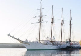 Proponen que el puente Carranza lleve el nombre del buque escuela Juan Sebastián Elcano