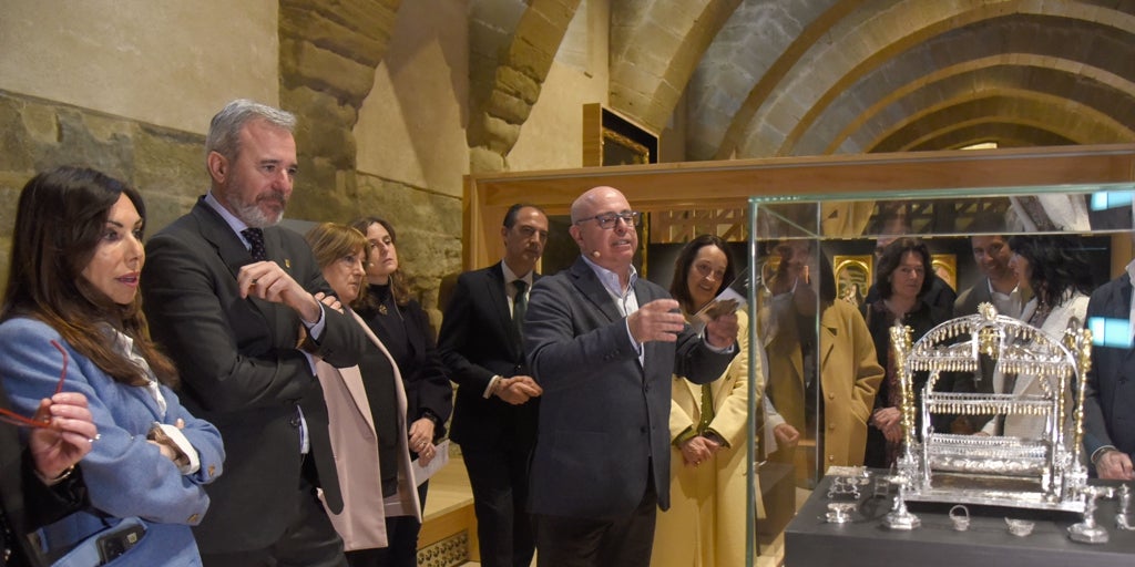 Sijena se enreda: azcón comunicará a illa «los técnicos que irán al mnac» y la consejera catalana de cultura dice ahora que harán caso al patronato del museo