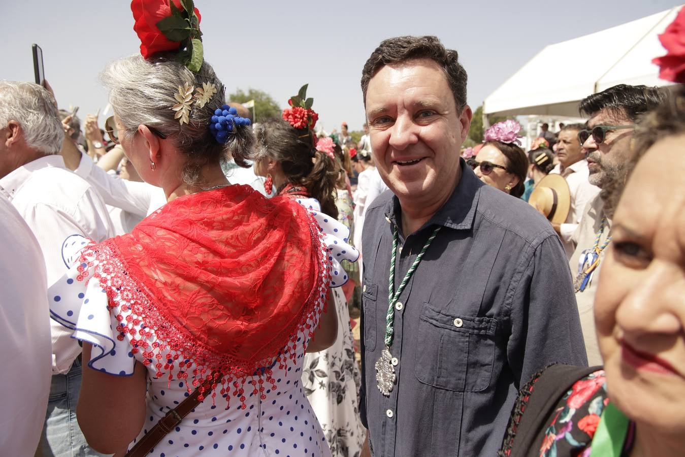 Ambiente y presentaciones de las hermandades filiales más antiguas en el sábado del Rocío 2025